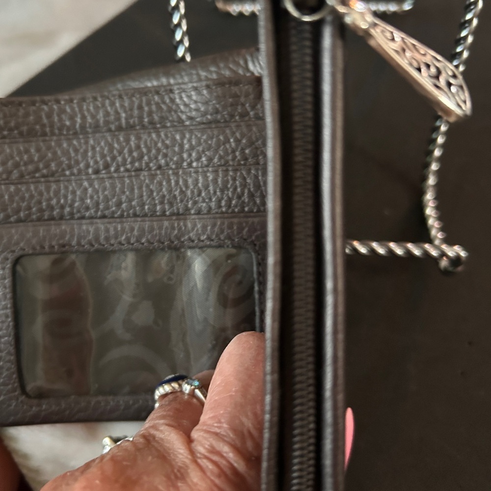 Sold
Brighton Brown Pebbled Leather ID Wallet with Silver Toggle Detail - Picture 6 of 14